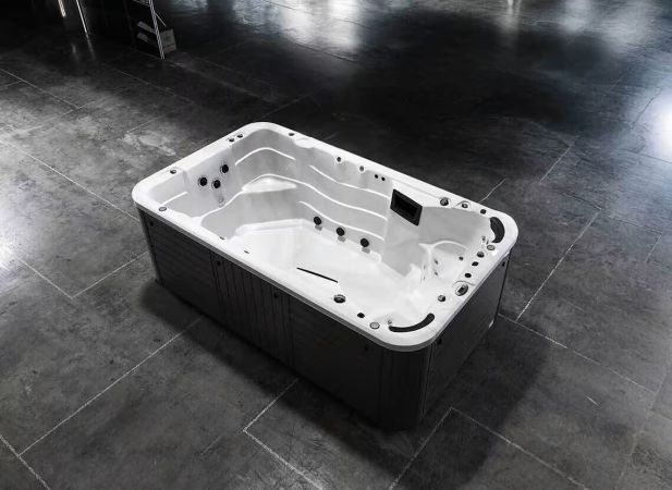 Spa de nage S-4000 : Compact et performant pour toute la famille