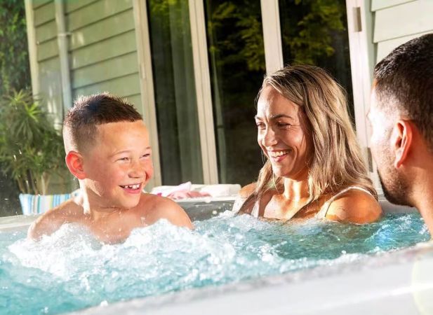 Spa S-300 – Spa compact 3 places avec allonge de massage