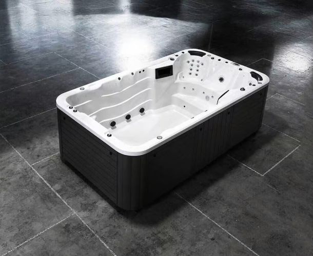 Spa de nage S-4000 : Compact et performant pour toute la famille