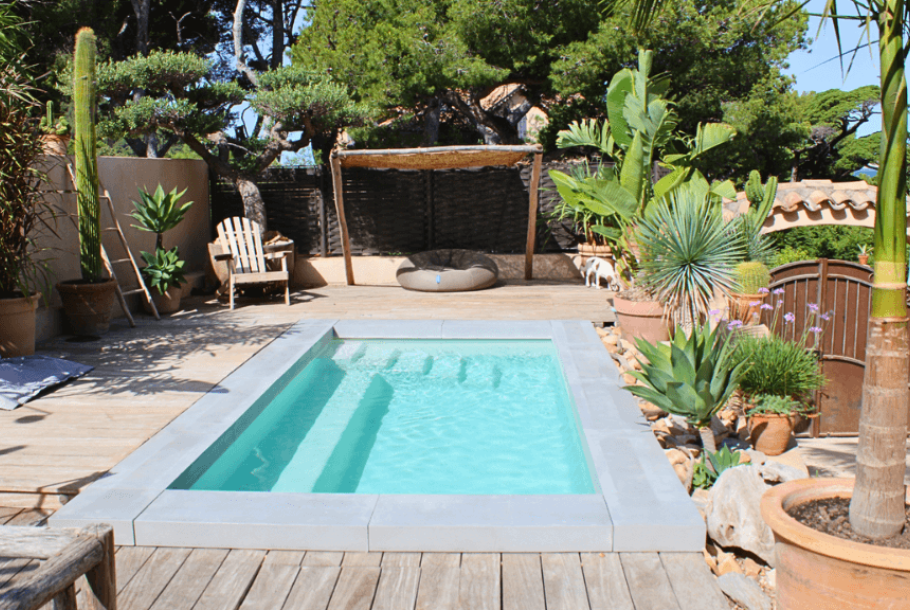 Compact – Mini piscine avec banquette immergée