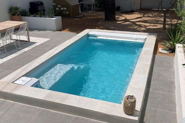 City – Piscine citadine avec volet et pose simplifiée