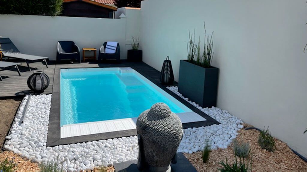City – Piscine citadine avec volet et pose simplifiée