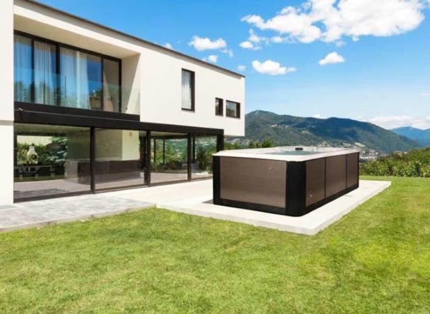Spa de nage Jacuzzi® J-19 PowerPro™ – Entraînement puissant & récupération experte sur 5 mètres