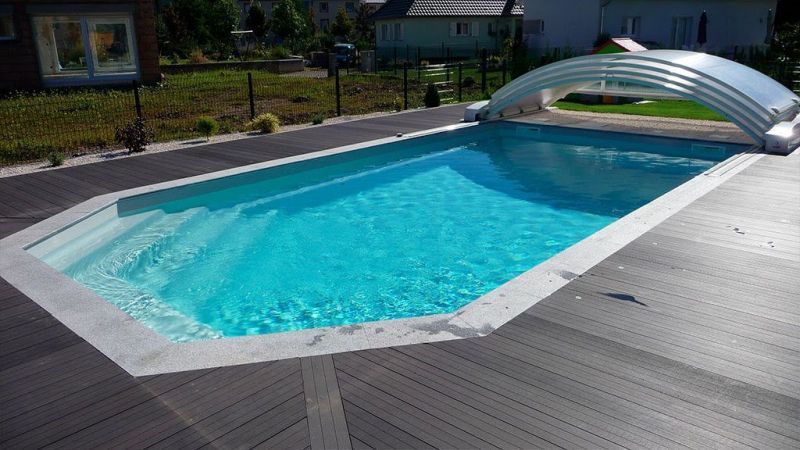 Tanzanite – Grande piscine rectangulaire conviviale