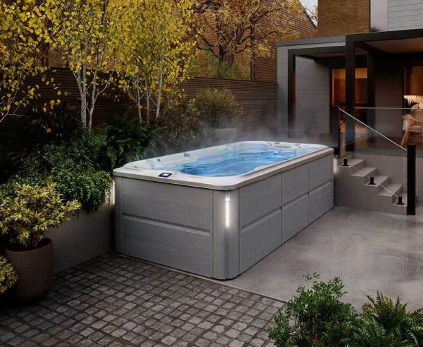 Spa de nage Jacuzzi® J-14 PowerPro™ – Entraînement fluide et récupération ciblée pour nageurs exigeants