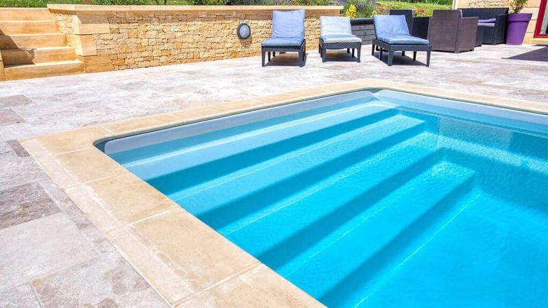 Krono 6, 7, 8, piscine coque à fond plat