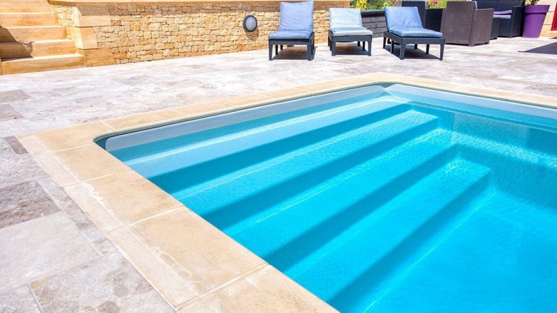 Cobalt – Piscine rectangulaire sécurisante et élégante